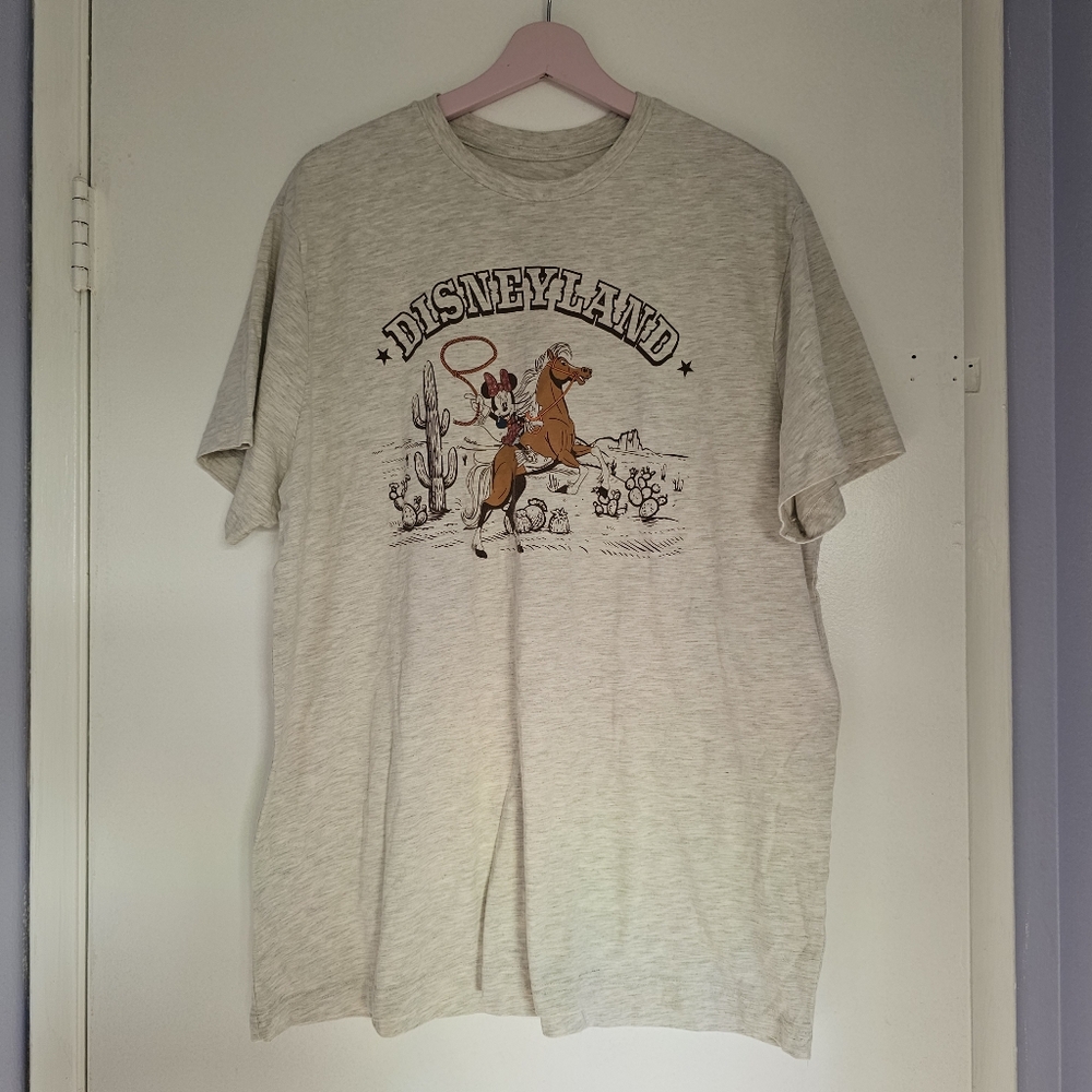 Disneyland Western Minnie Tee in Heather Cream & Grey